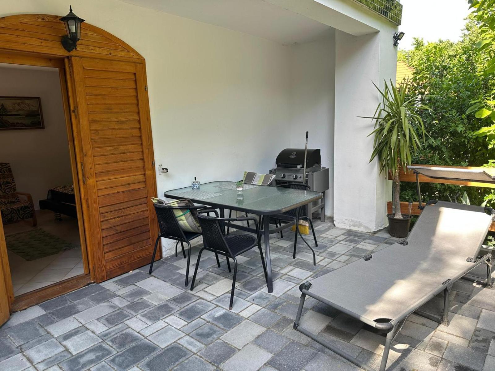 Vila Parraghegy Apartman Zalaszanto Exteriér fotografie